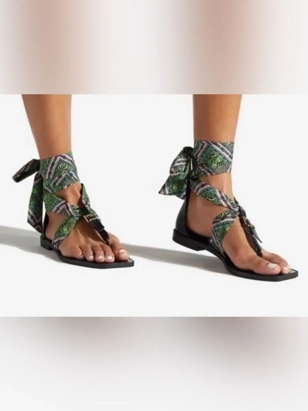 Shoe Dazzle Flat Thong Sandals(Size 14)